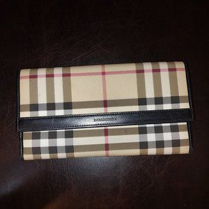 Authentic BURBERRY classic Nova check Wallet